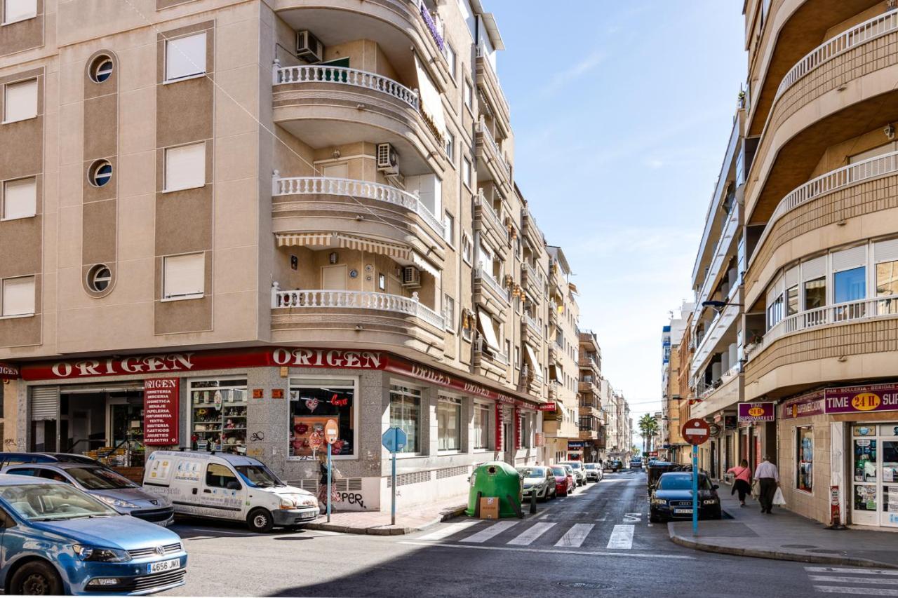 Apartamento Caballero De Rodas Torrevieja Exterior foto