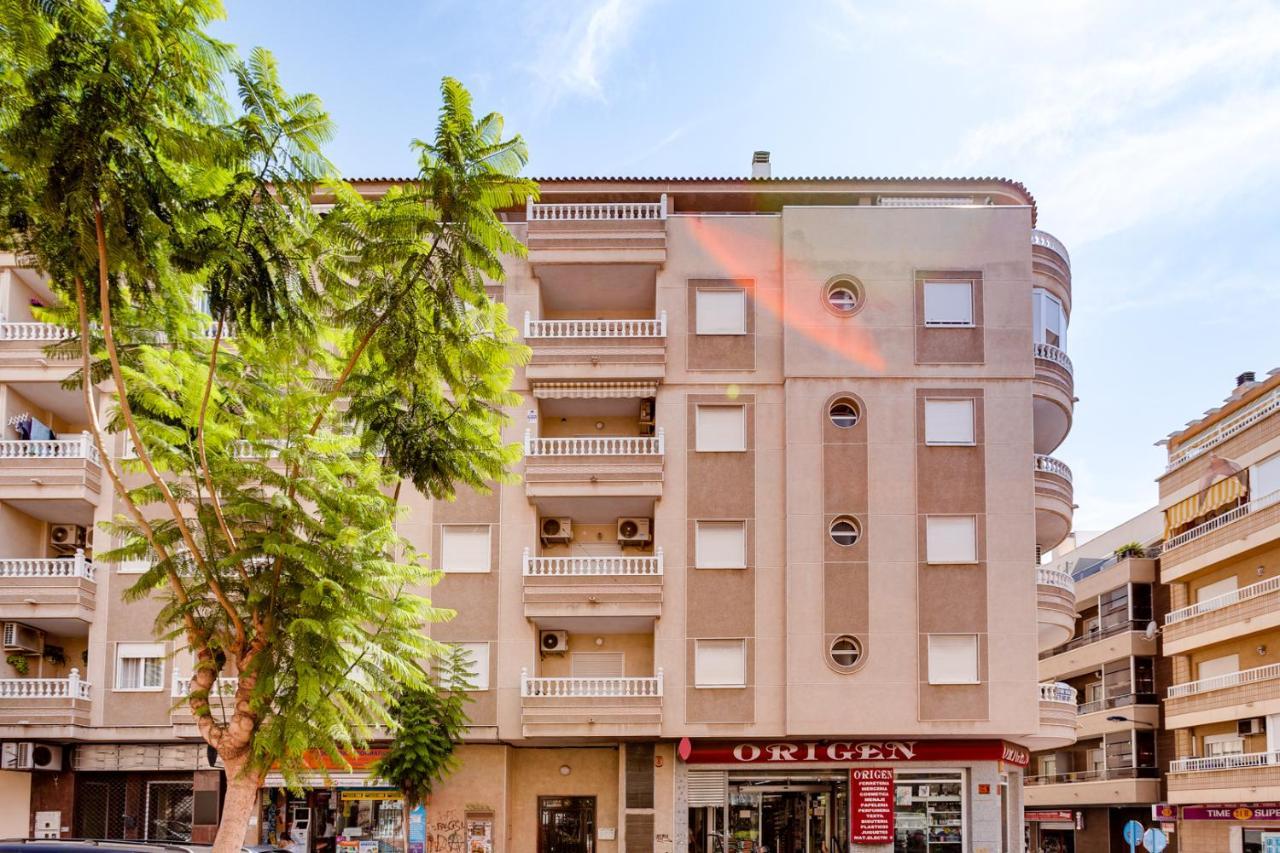 Apartamento Caballero De Rodas Torrevieja Exterior foto